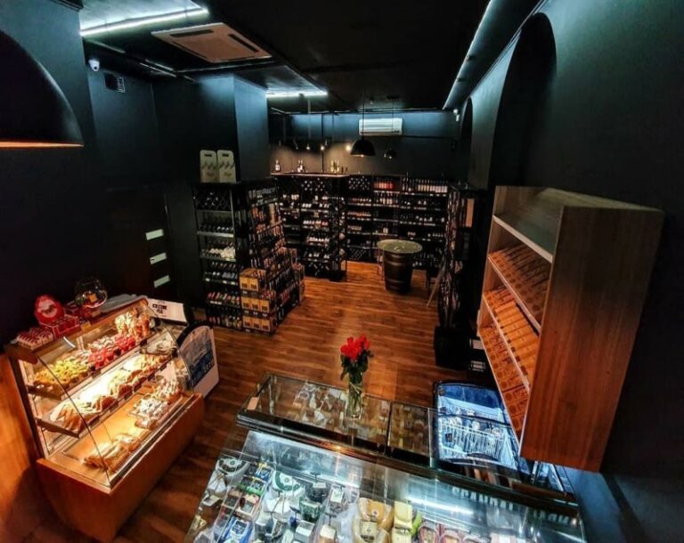 Ulana-shop2